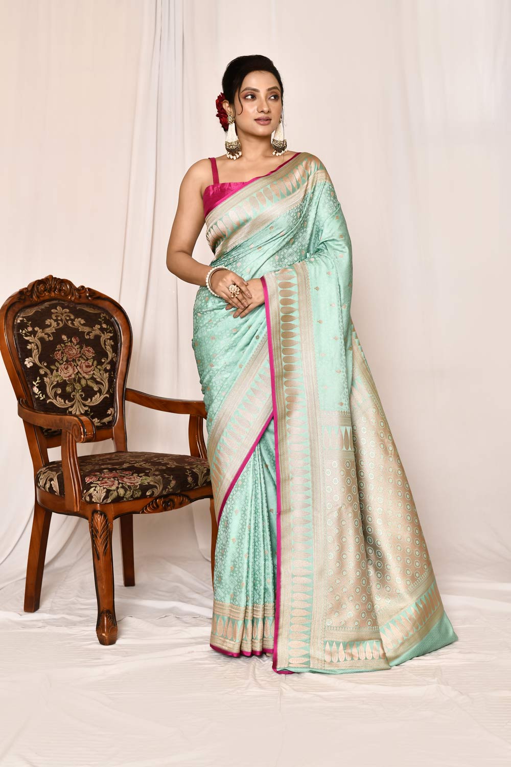 Pastel Mint Semi katan Mushru Satin Banarasi Handloom Saree Pastel Mint Semi katan Mushru Satin Banarasi Handloom Saree