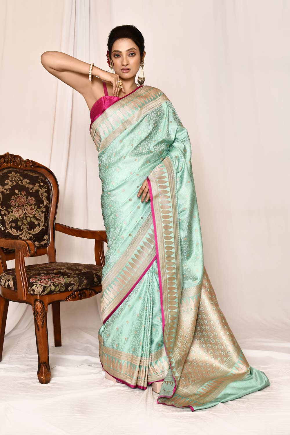 Pastel Mint Semi katan Mushru Satin Banarasi Handloom Saree Pastel Mint Semi katan Mushru Satin Banarasi Handloom Saree