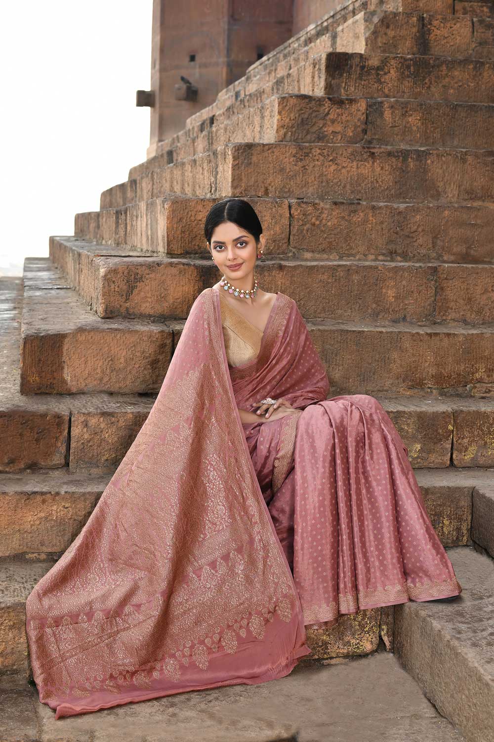 Old Rose Pink Pure Crepe Georgette Banarasi Handloom Silk Saree Old Rose Pink Pure Crepe Georgette Banarasi Handloom Silk Saree