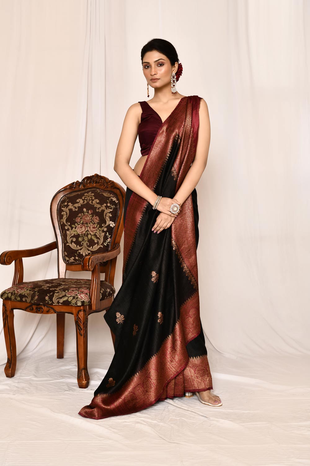 Black - Maroon Pure Tussar Silk Banarasi Handloom Silk Saree Black - Maroon Pure Tussar Silk Banarasi Handloom Silk Saree
