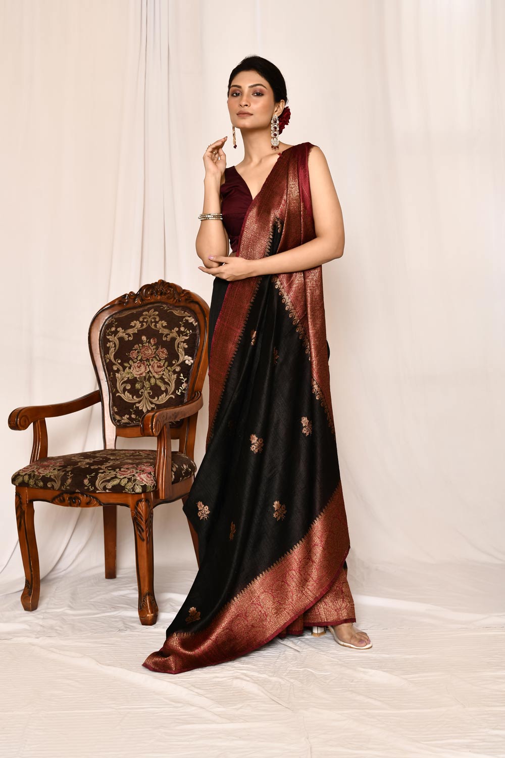 Black - Maroon Pure Tussar Silk Banarasi Handloom Silk Saree Black - Maroon Pure Tussar Silk Banarasi Handloom Silk Saree