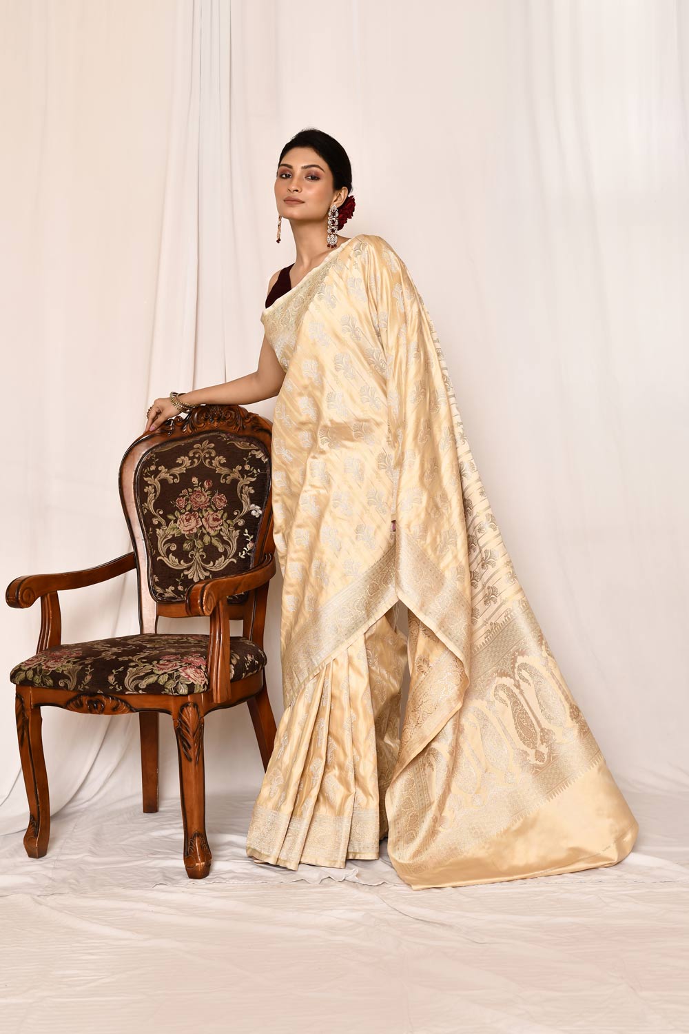 Beige -Tussar Mushru Satin Semi Katan Banarasi Handloom Silk Saree Beige -Tussar Mushru Satin Semi Katan Banarasi Handloom Silk Saree