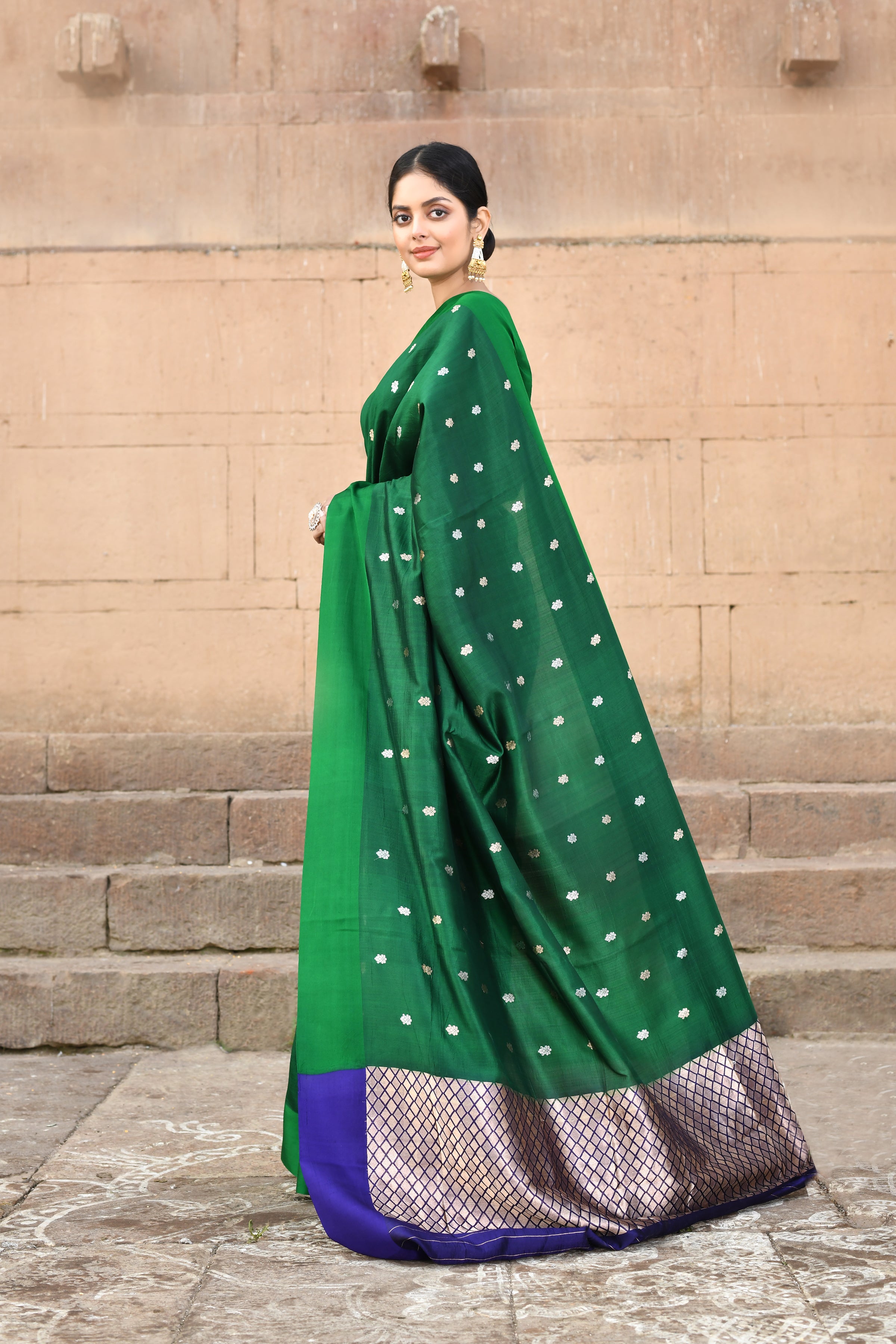 Banarasi Handloom Saree With Kadhua Booti  Banarasi Handloom Saree With Kadhua Booti