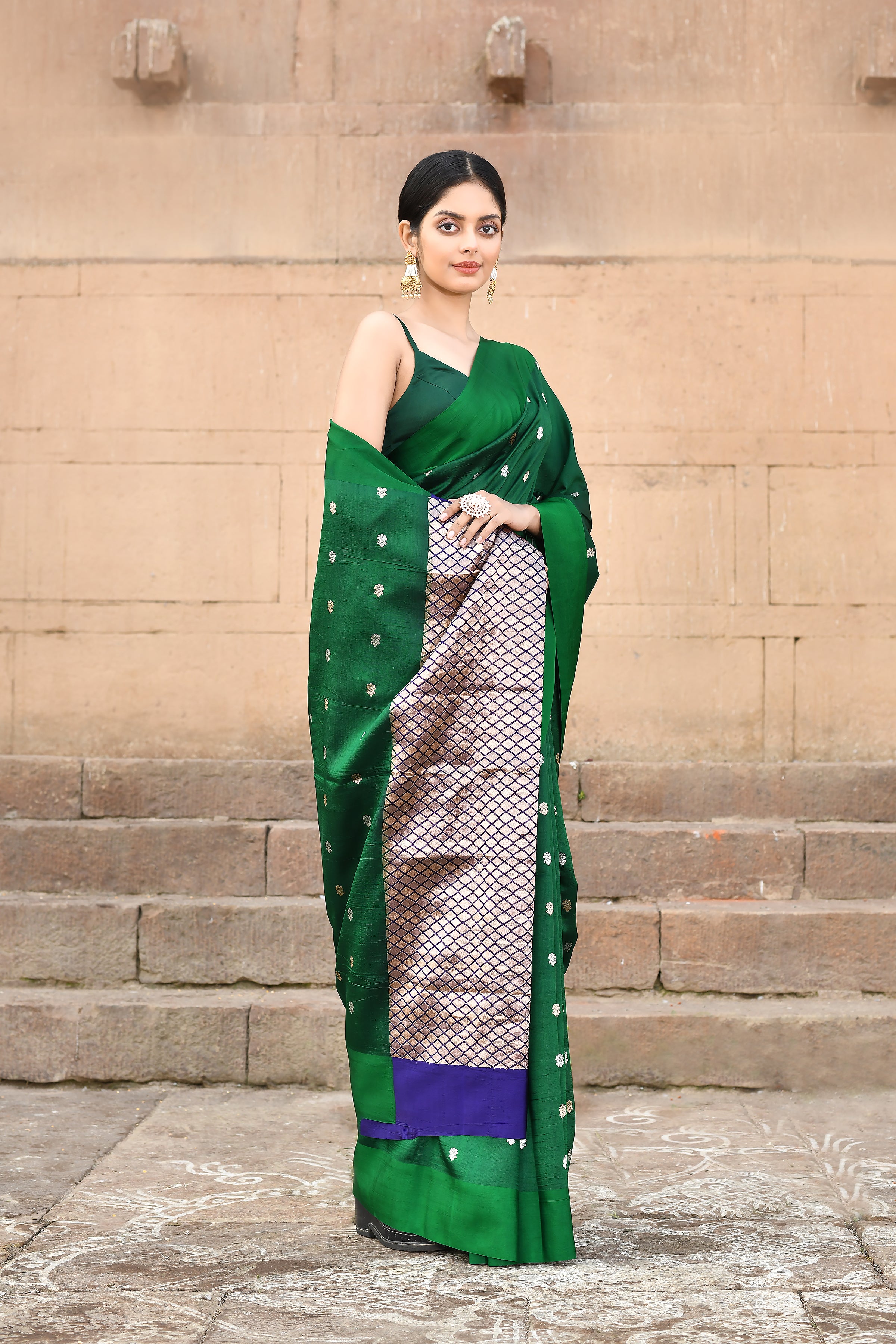 Katan Handloom Saree With Kadhua Booti Katan Handloom Saree With Kadhua Booti