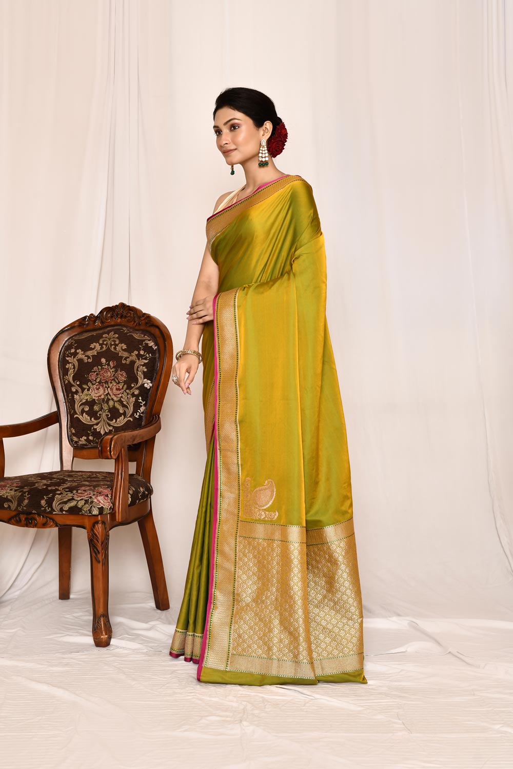 Mustard-Green Semi Katan Mushru Satin Banarasi Handloom Silk Saree Mustard-Green Semi Katan Mushru Satin Banarasi Handloom Silk Saree
