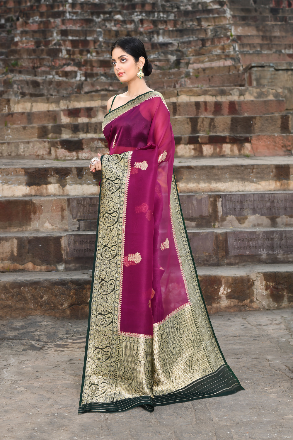 Magenta - Bottle Green Pure Kora Organza Banarasi Handloom Silk Saree Magenta - Bottle Green Pure Kora Organza Banarasi Handloom Silk Saree