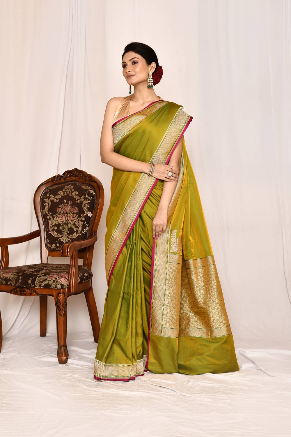 Mustard-Green Semi Katan Mushru Satin Banarasi Handloom Silk Saree Mustard-Green Semi Katan Mushru Satin Banarasi Handloom Silk Saree