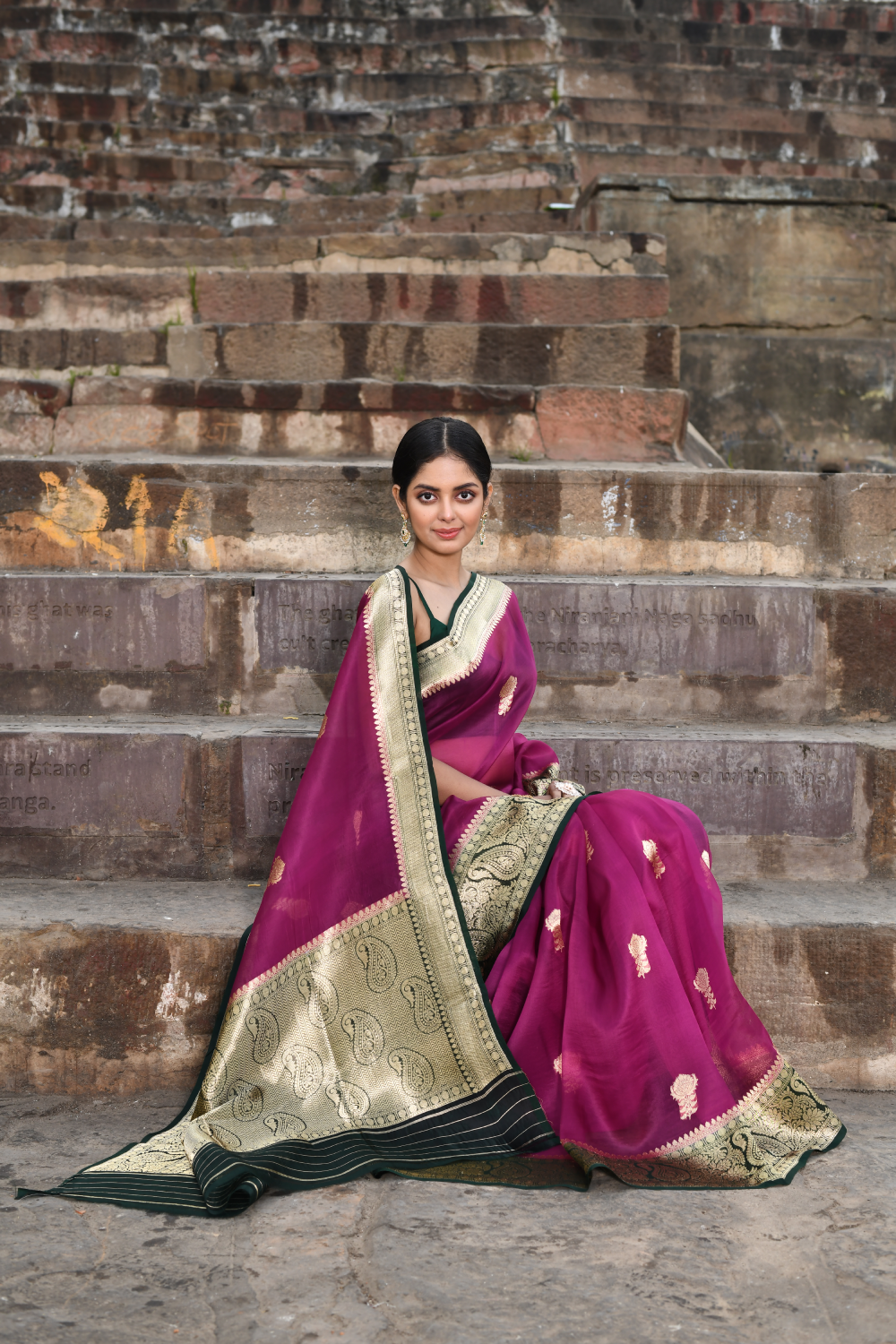 Magenta - Bottle Green Pure Kora Organza Banarasi Handloom Silk Saree Magenta - Bottle Green Pure Kora Organza Banarasi Handloom Silk Saree