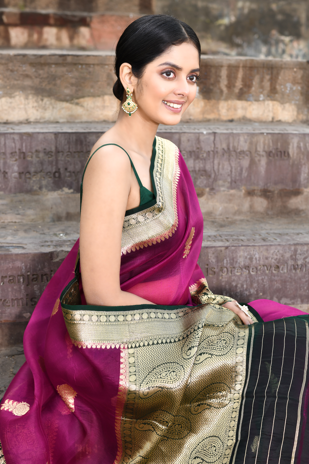 Magenta - Bottle Green Pure Kora Organza Banarasi Handloom Silk Saree Magenta - Bottle Green Pure Kora Organza Banarasi Handloom Silk Saree