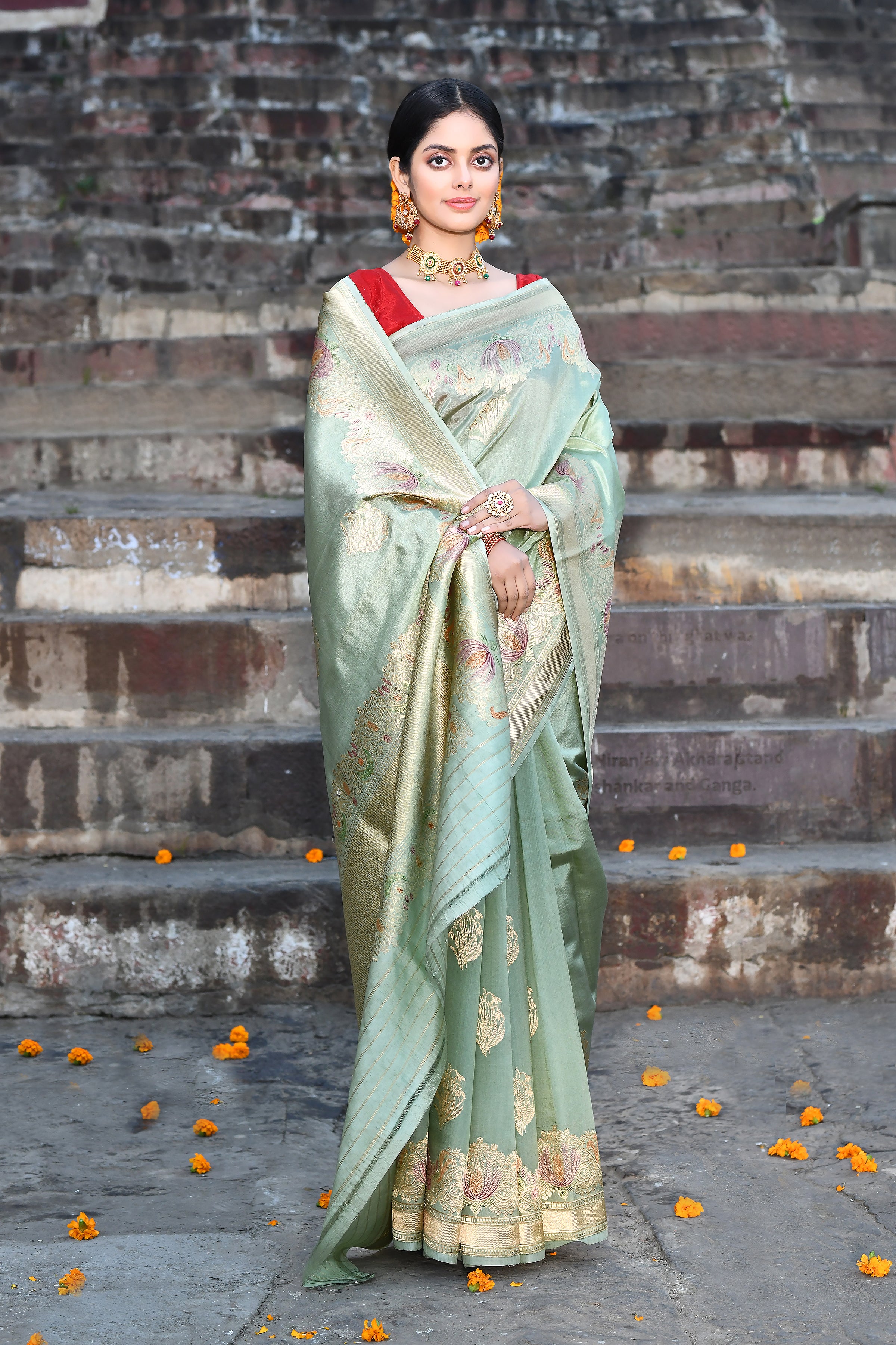 Katan Silk Banarasi Handloom Saree With Blouse Katan Silk Banarasi Handloom Saree With Blouse