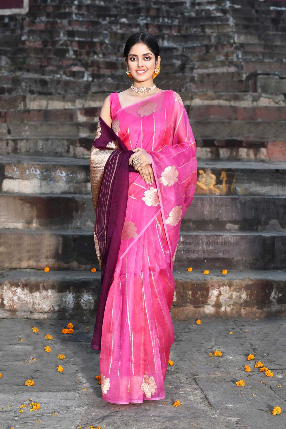 Rangakt Pure Kora Organza Banarasi Handloom Silk Saree With Contrast Palla In Wine Rangakt Pure Kora Organza Banarasi Handloom Silk Saree With Contrast Palla In Wine