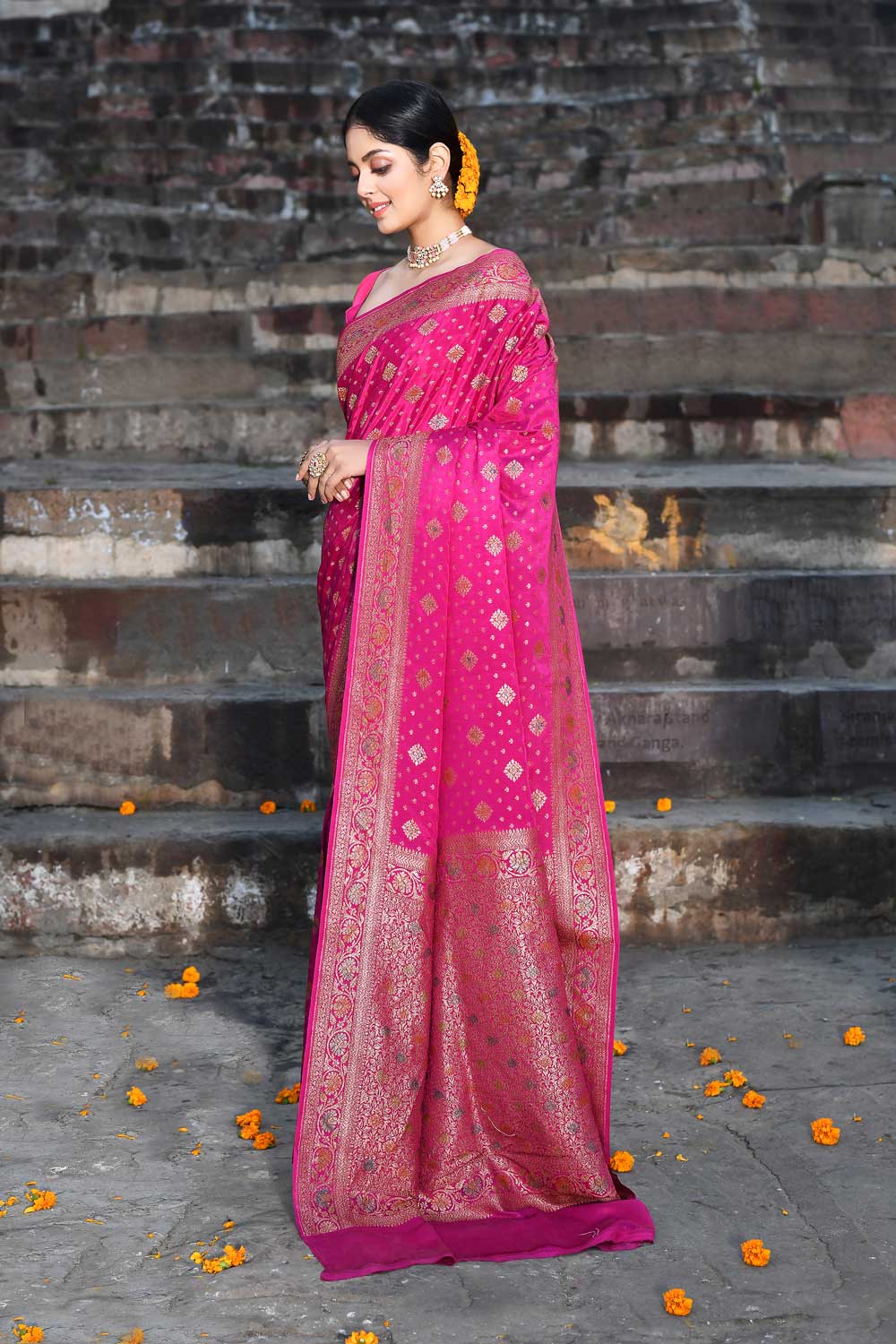 Rani Pink Pure Crepe Georgette Banarasi Handloom Silk Saree With Meenakari Rani Pink Pure Crepe Georgette Banarasi Handloom Silk Saree With Meenakari