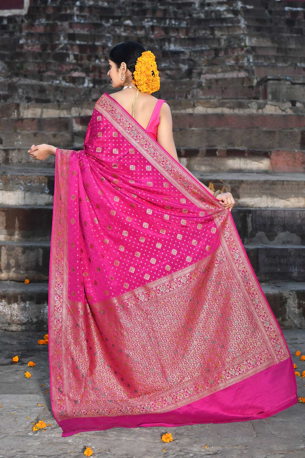 Rani Pink Pure Crepe Georgette Banarasi Handloom Silk Saree With Meenakari Rani Pink Pure Crepe Georgette Banarasi Handloom Silk Saree With Meenakari