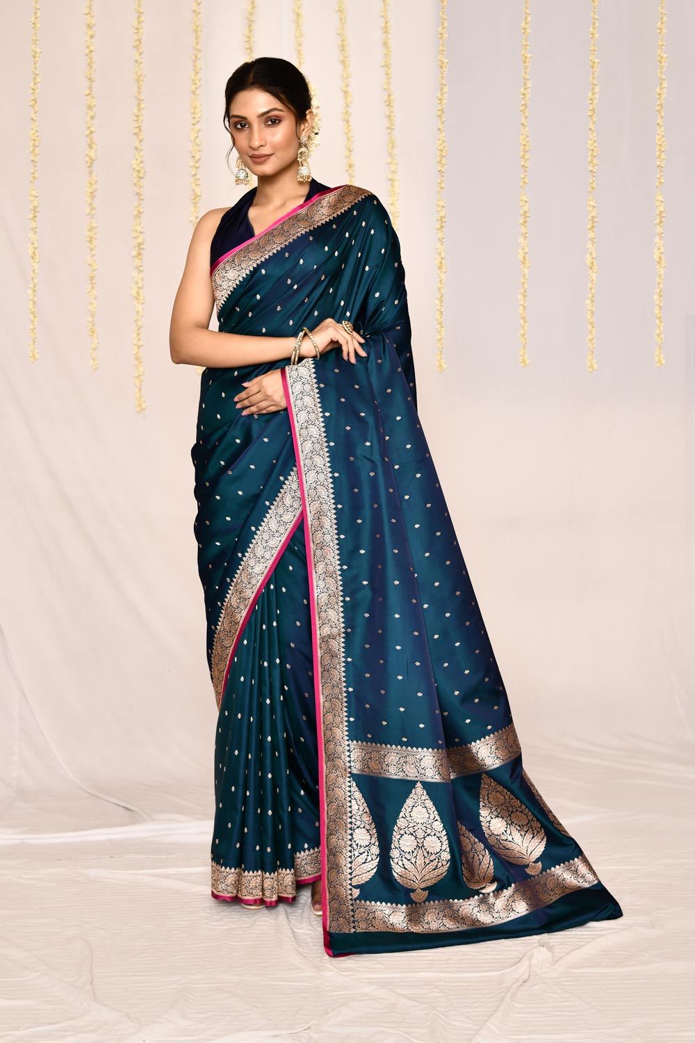 Teal - Semi katan Mushru Satin Banarasi Handloom Silk Saree Teal - Semi katan Mushru Satin Banarasi Handloom Silk Saree