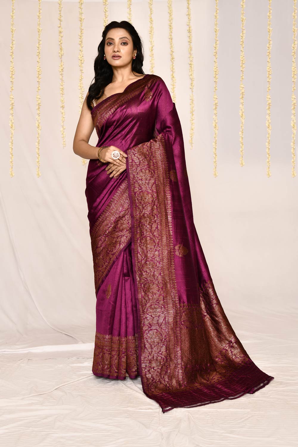 Magenta Pure Tussar Silk Banarasi Handloom Silk Saree Magenta Pure Tussar Silk Banarasi Handloom Silk Saree