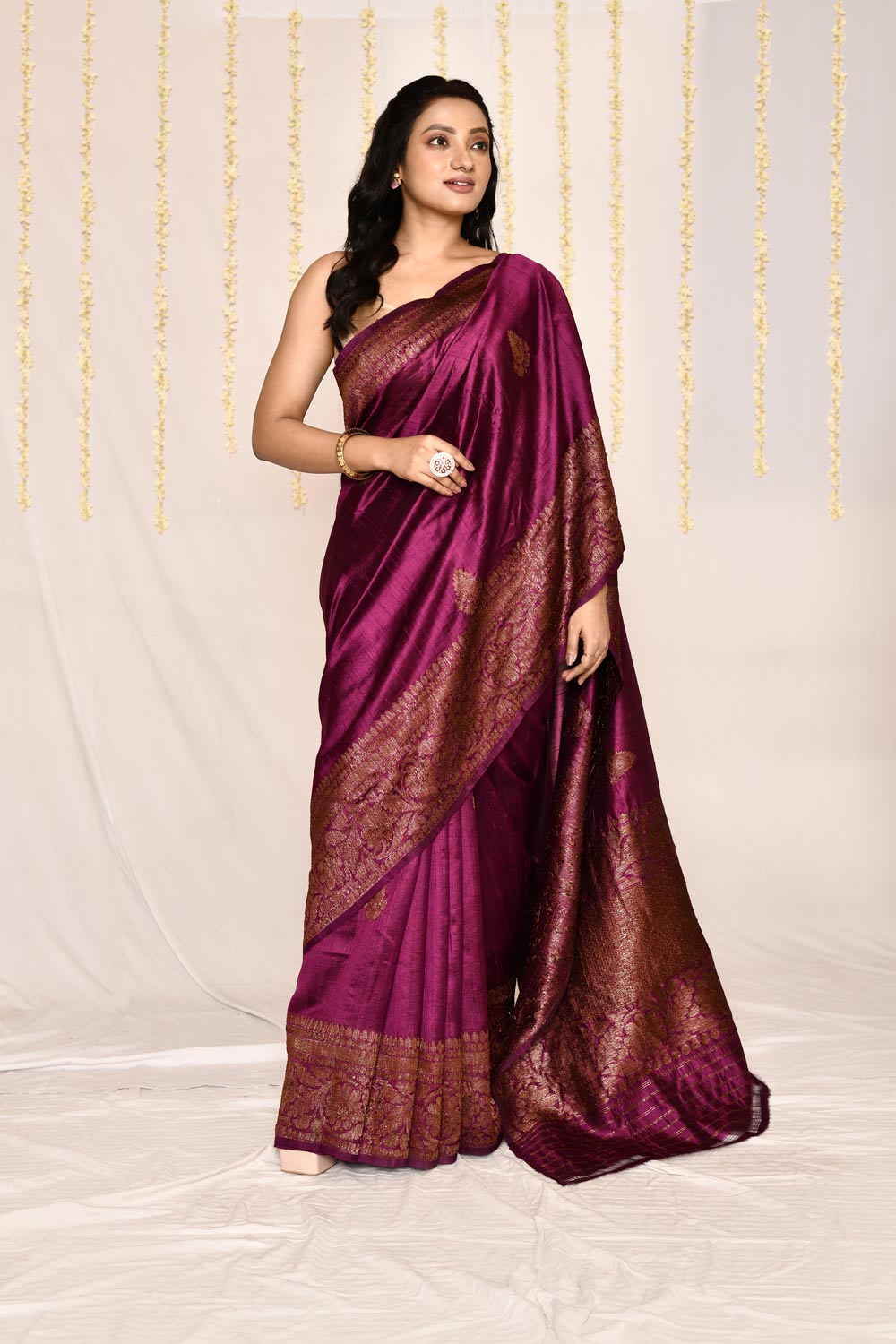 Magenta Pure Tussar Silk Banarasi Handloom Silk Saree Magenta Pure Tussar Silk Banarasi Handloom Silk Saree