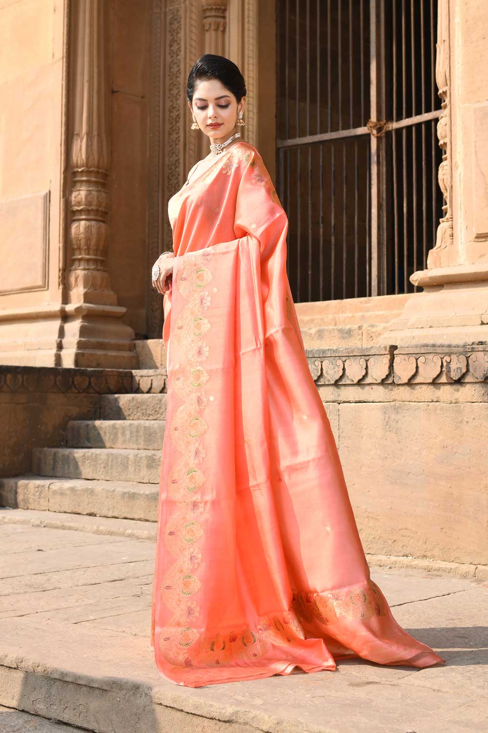 Peach Pure Katan Silk Banarasi Handloom Saree With Scalloped Meenakari Border Peach Pure Katan Silk Banarasi Handloom Saree With Scalloped Meenakari Border