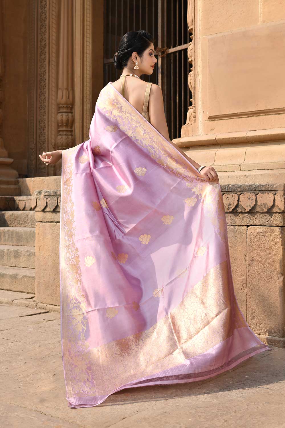 Dusty Lilac Pure Katan Silk Banarasi Handloom Saree with Kadhua Boota and Border Dusty Lilac Pure Katan Silk Banarasi Handloom Saree with Kadhua Boota and Border