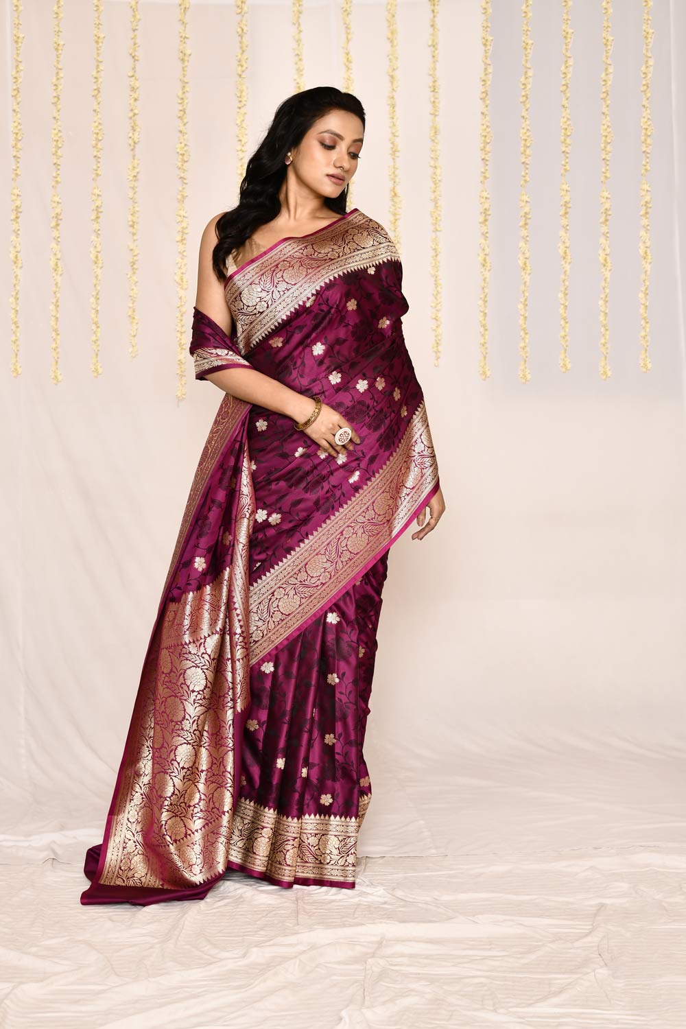 Magenta Pink Semi Katan Mushru Satin Banarasi Handloom Silk Saree Magenta Pink Semi Katan Mushru Satin Banarasi Handloom Silk Saree