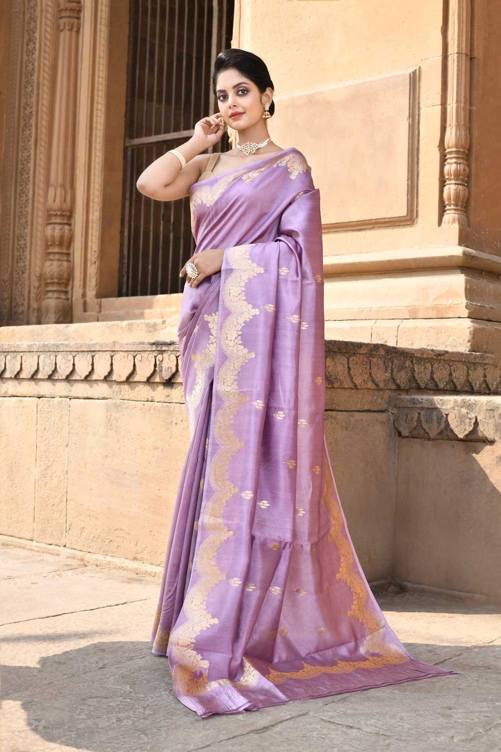 Banarasi Saree With Kadhua Scalloped Border Banarasi Saree With Kadhua Scalloped Border