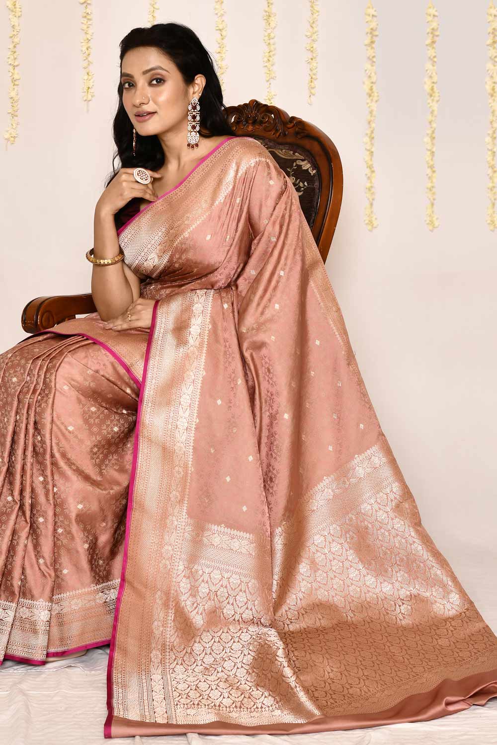 Old Rose Gold Semi Katan Mushru Satin Banarasi Handloom Silk Saree Old Rose Gold Semi Katan Mushru Satin Banarasi Handloom Silk Saree