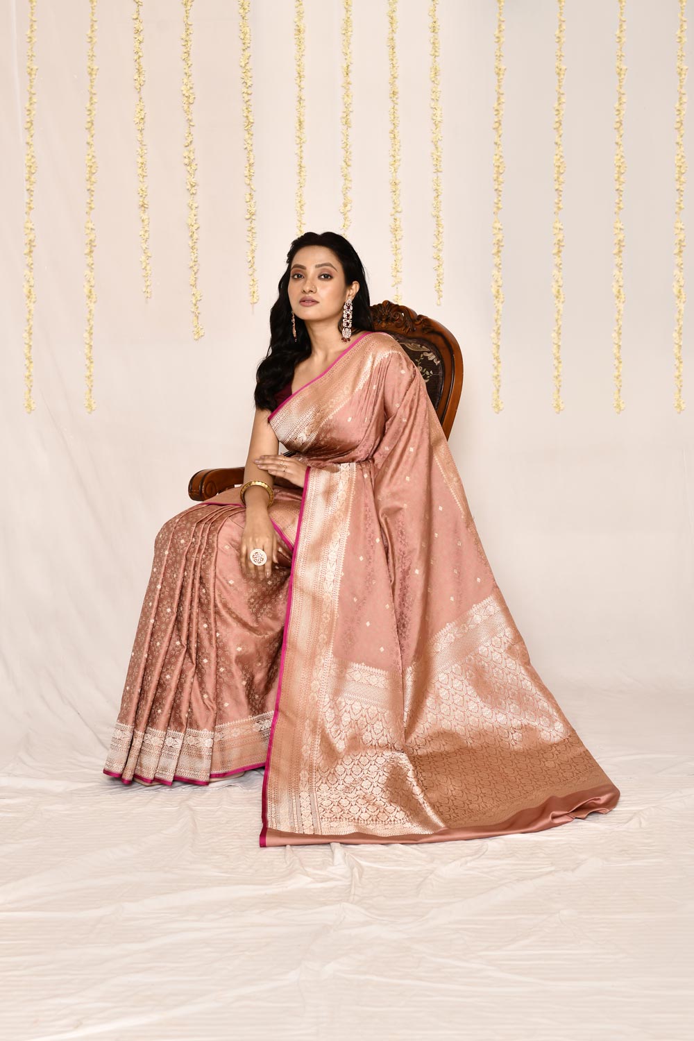 Old Rose Gold Semi Katan Mushru Satin Banarasi Handloom Silk Saree Old Rose Gold Semi Katan Mushru Satin Banarasi Handloom Silk Saree