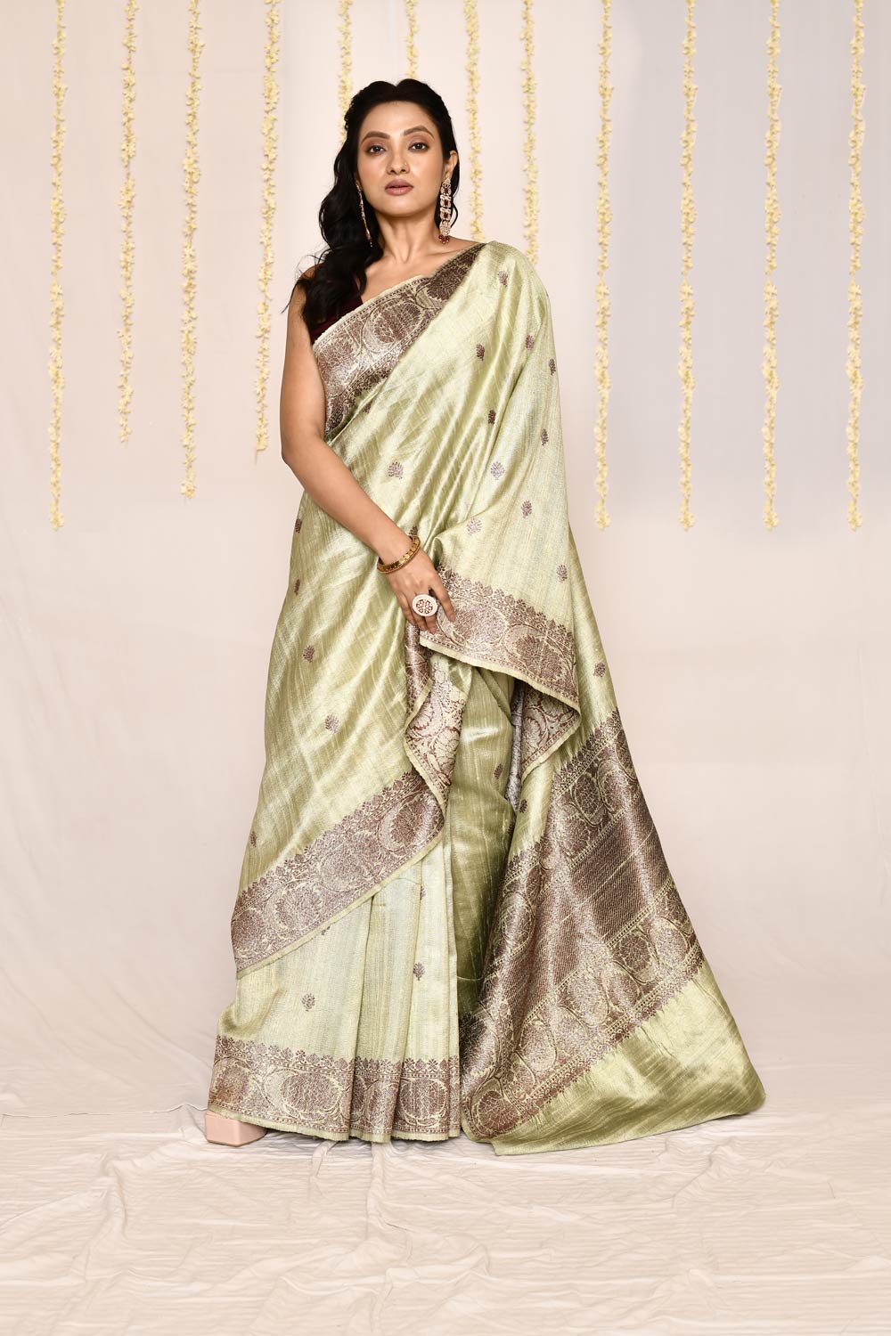 Pista Green Pure tussar Silk Banarasi Handloom Silk Saree Pista Green Pure tussar Silk Banarasi Handloom Silk Saree