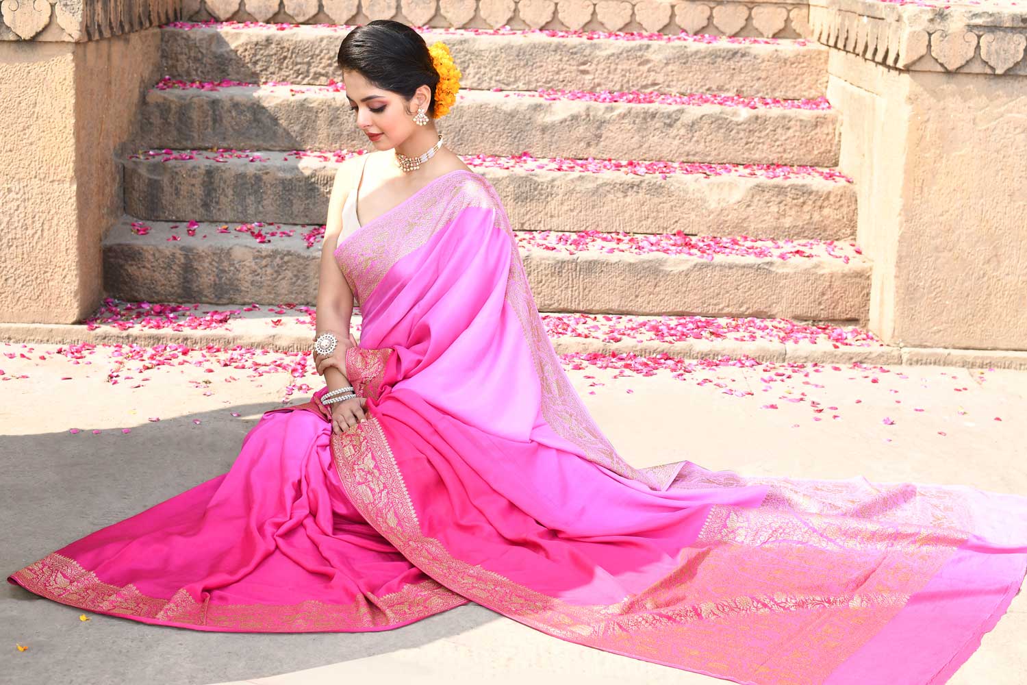 Pink Ombre Pure Crepe Georgette Banarasi Handloom Silk Saree Pink Ombre Pure Crepe Georgette Banarasi Handloom Silk Saree