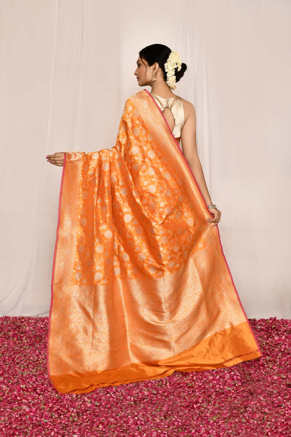 Mustard - Orange Pure Katan Silk Banarasi Handloom Silk Saree Mustard - Orange Pure Katan Silk Banarasi Handloom Silk Saree