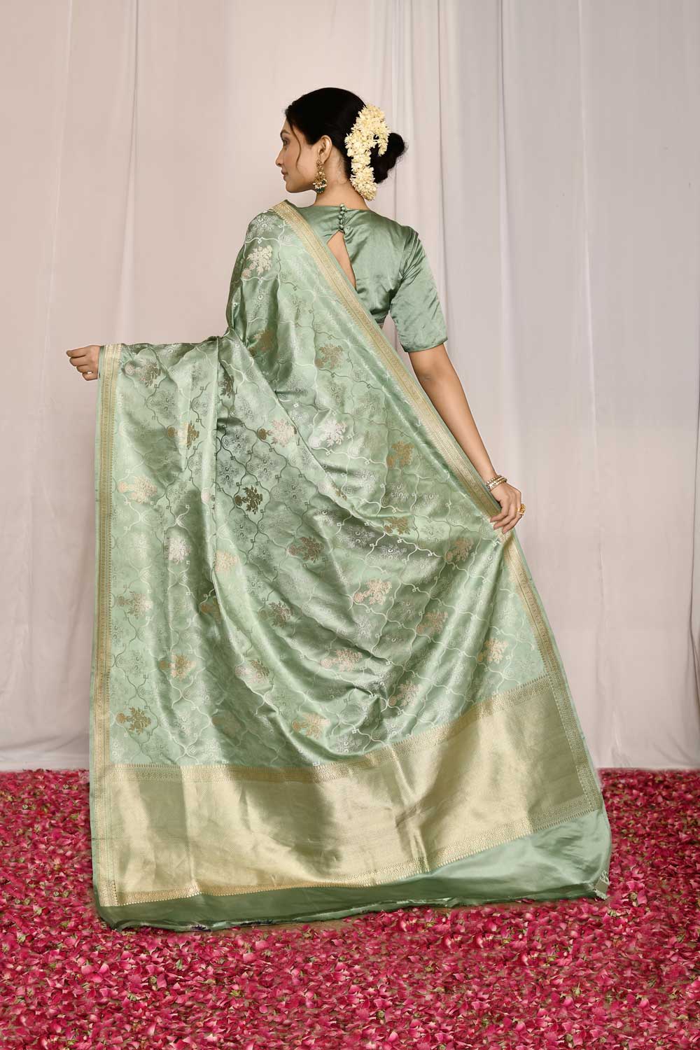 Sage Green Pure Katan Mushru Silk Banarasi Tanchoi Handloom Silk Saree Sage Green Pure Katan Mushru Silk Banarasi Tanchoi Handloom Silk Saree