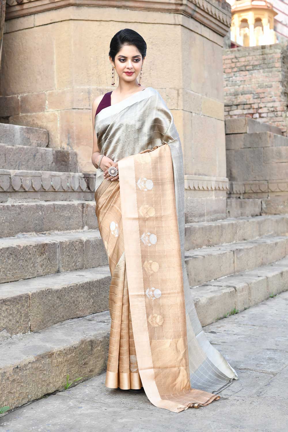 Ecru Grey - Beige Tussar Ombre Pure Katan Silk Banarasi Handloom Saree Ecru Grey - Beige Tussar Ombre Pure Katan Silk Banarasi Handloom Saree