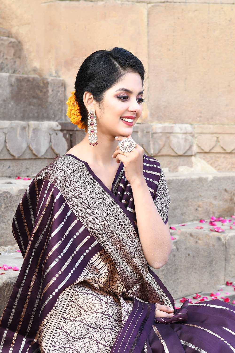 Chocolate Brown Pure Silk Banarasi Handloom Saree Chocolate Brown Pure Silk Banarasi Handloom Saree