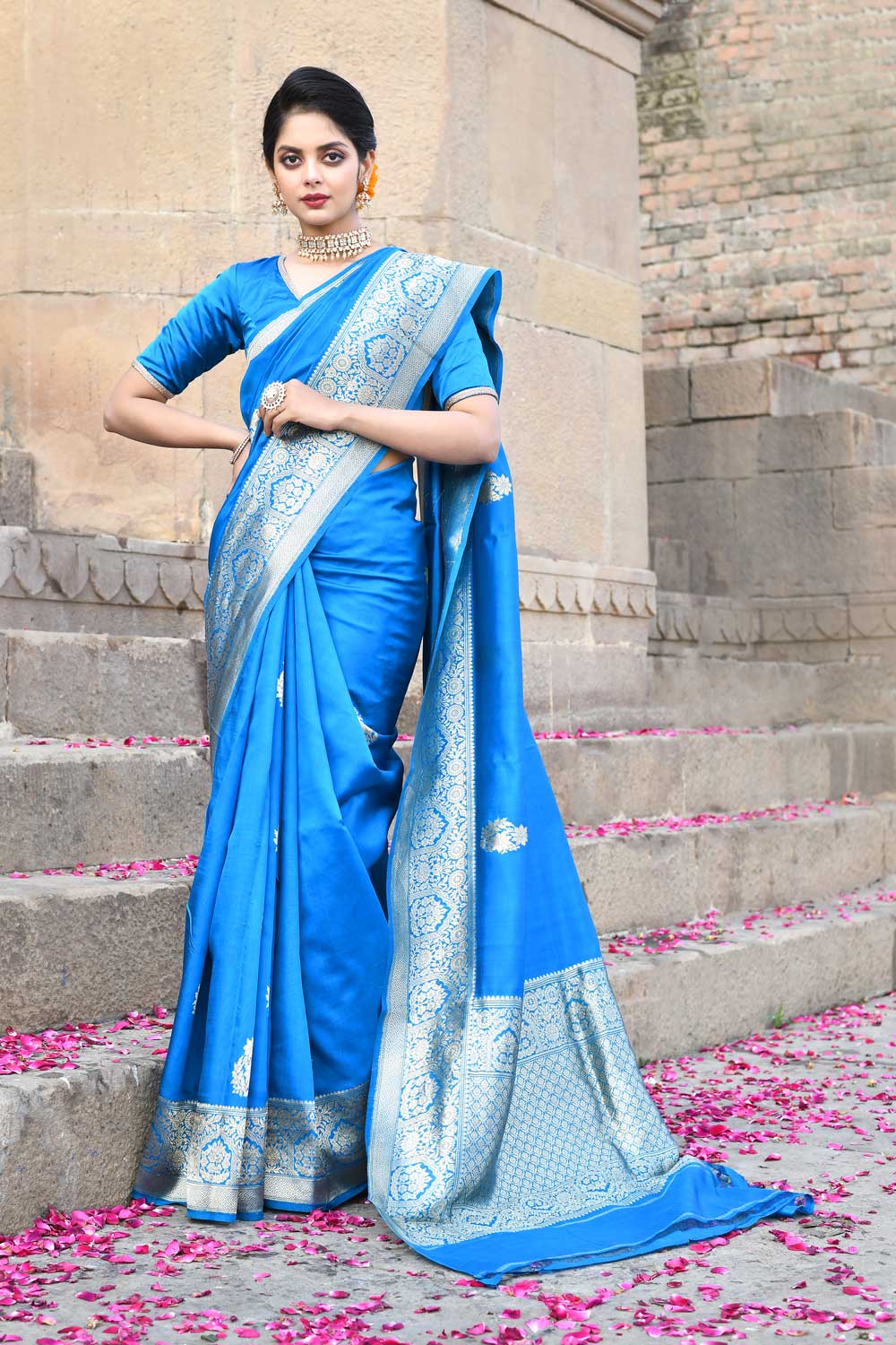 Peacock Blue Pure Katan Silk Banarasi Handloom Saree Peacock Blue Pure Katan Silk Banarasi Handloom Saree