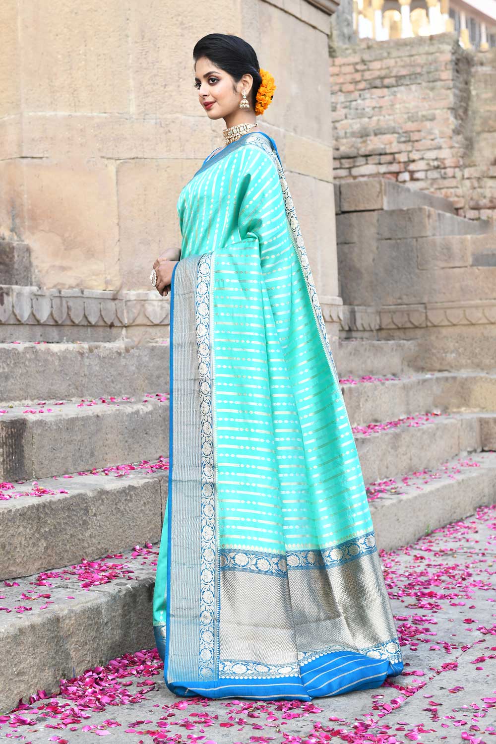Turquoise Pure Katan Silk Banarasi Handloom Saree with Contrast Border In Teal Turquoise Pure Katan Silk Banarasi Handloom Saree with Contrast Border In Teal