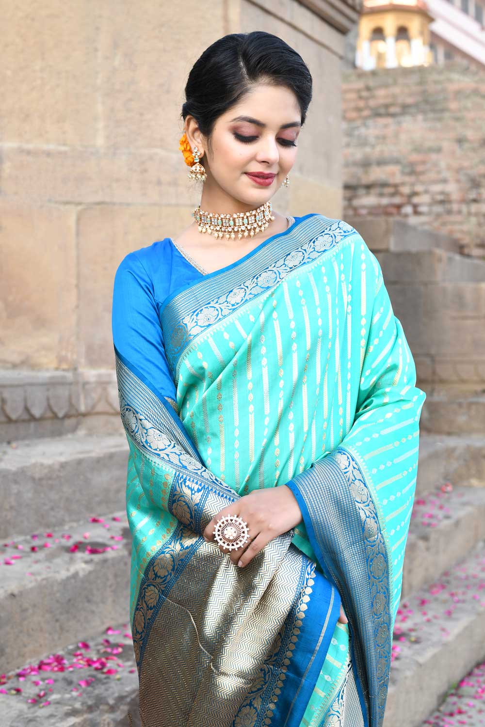 Turquoise Pure Katan Silk Banarasi Handloom Saree with Contrast Border In Teal Turquoise Pure Katan Silk Banarasi Handloom Saree with Contrast Border In Teal