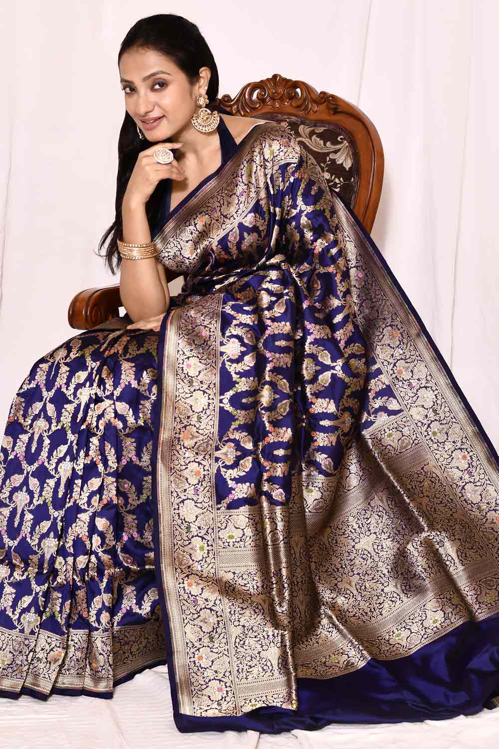 Navy Blue Pure Katan Banarasi Handloom Silk Saree Navy Blue Pure Katan Banarasi Handloom Silk Saree