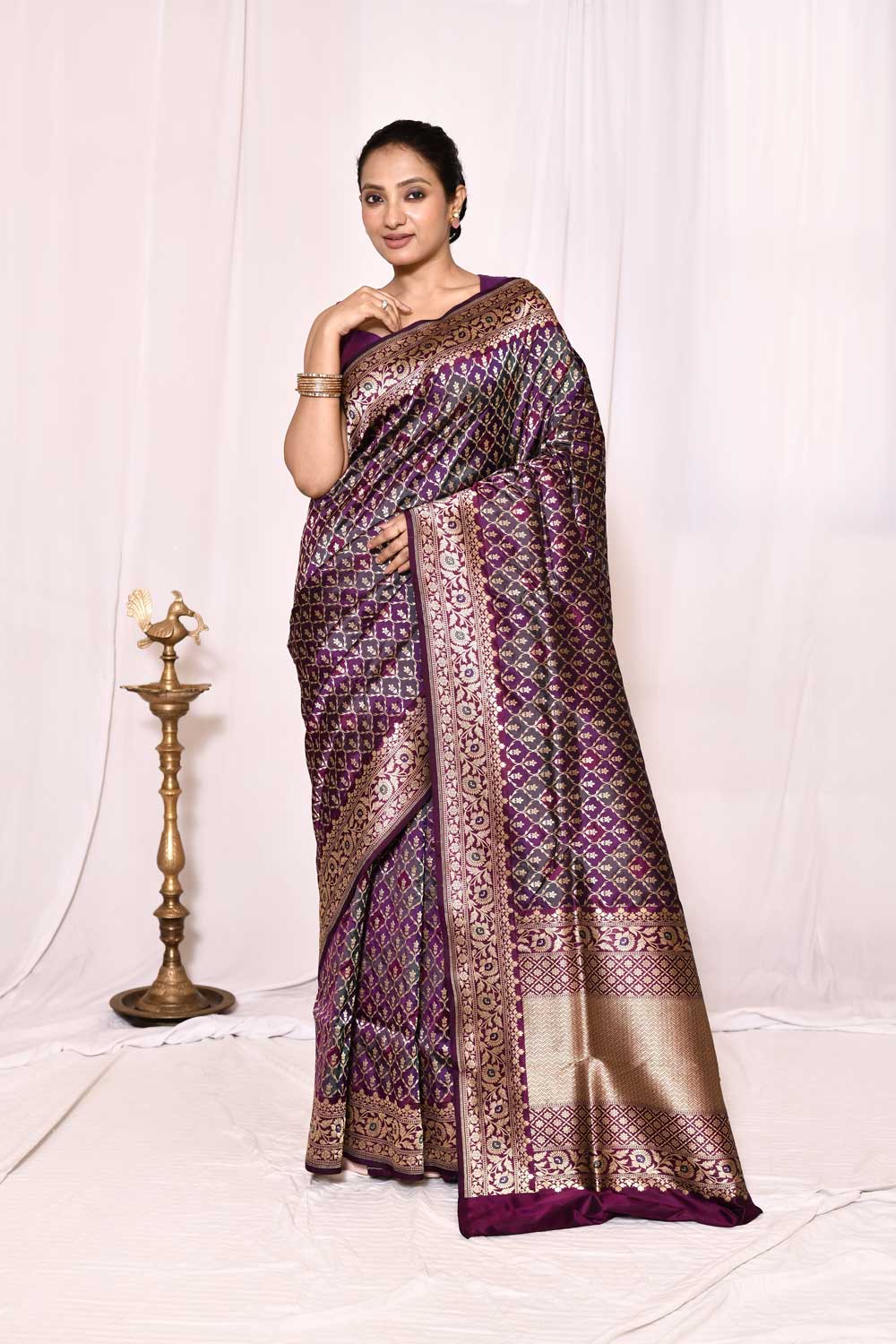 Green-Purple Pure Katan Silk Banarasi Handloom Silk Saree Green-Purple Pure Katan Silk Banarasi Handloom Silk Saree