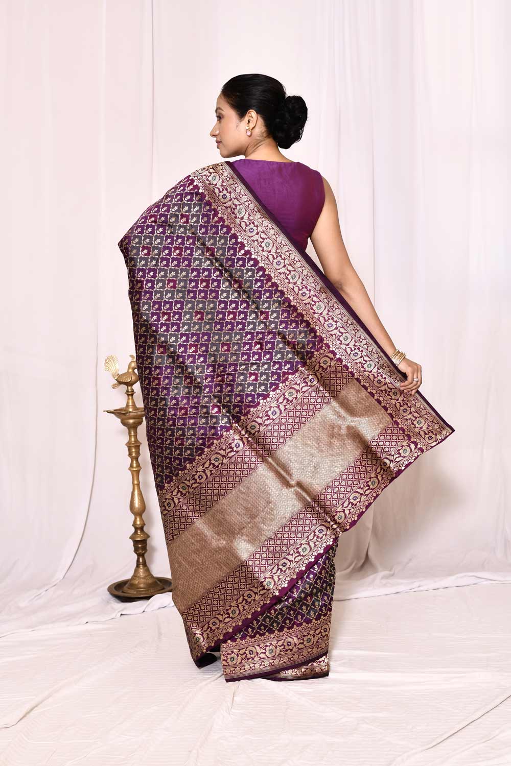 Green-Purple Pure Katan Silk Banarasi Handloom Silk Saree Green-Purple Pure Katan Silk Banarasi Handloom Silk Saree
