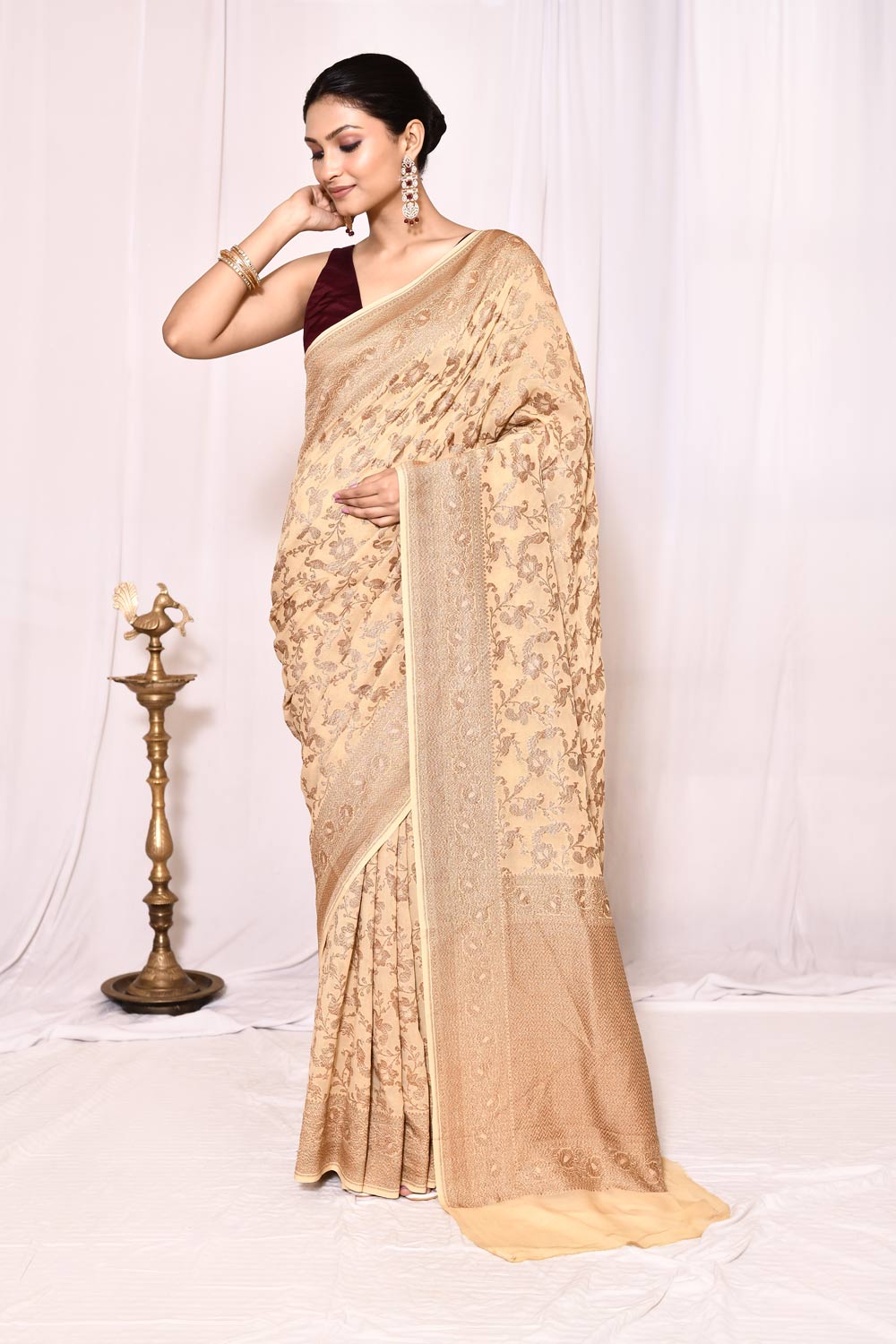 Beige-Tussar Pure Khaddi Georgette Banarasi Handloom Silk Saree Beige-Tussar Pure Khaddi Georgette Banarasi Handloom Silk Saree