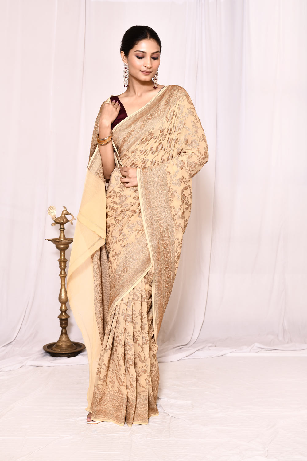 Beige-Tussar Pure Khaddi Georgette Banarasi Handloom Silk Saree Beige-Tussar Pure Khaddi Georgette Banarasi Handloom Silk Saree