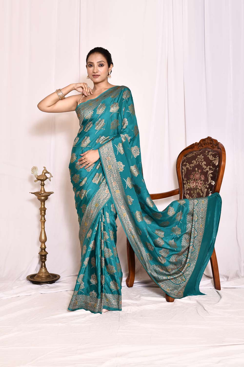 Teal Blue Pure Crepe Georgette Banarasi Handloom Silk Saree Teal Blue Pure Crepe Georgette Banarasi Handloom Silk Saree