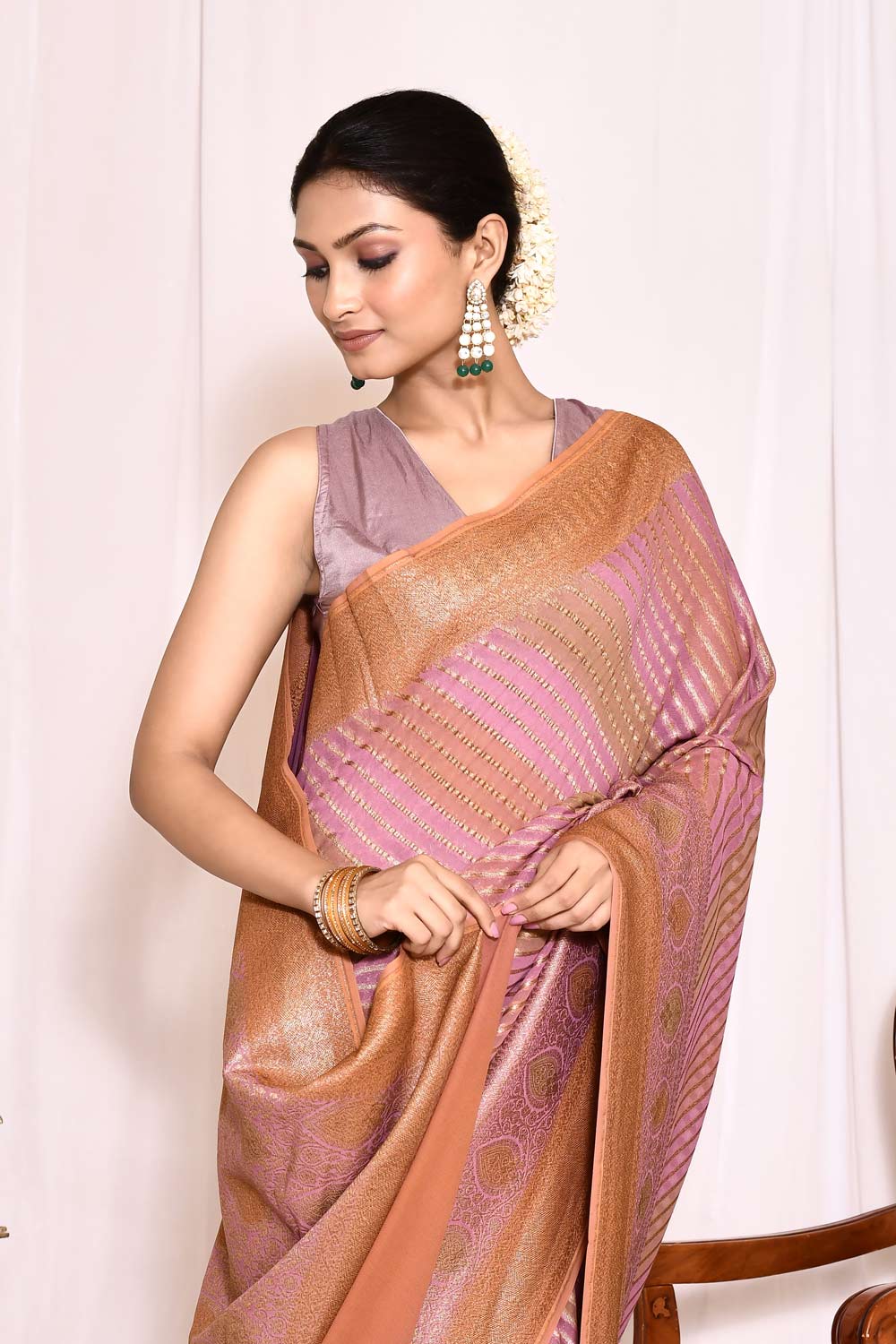 Lilac Pure Crepe Georgette Banarasi Handloom Silk Saree Lilac Pure Crepe Georgette Banarasi Handloom Silk Saree