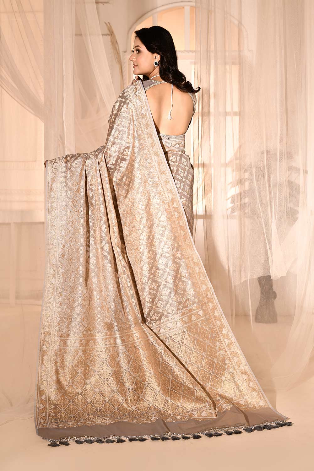 Silver Grey Banarasi Tissue Handloom Saree Silver Grey Banarasi Tissue Handloom Saree