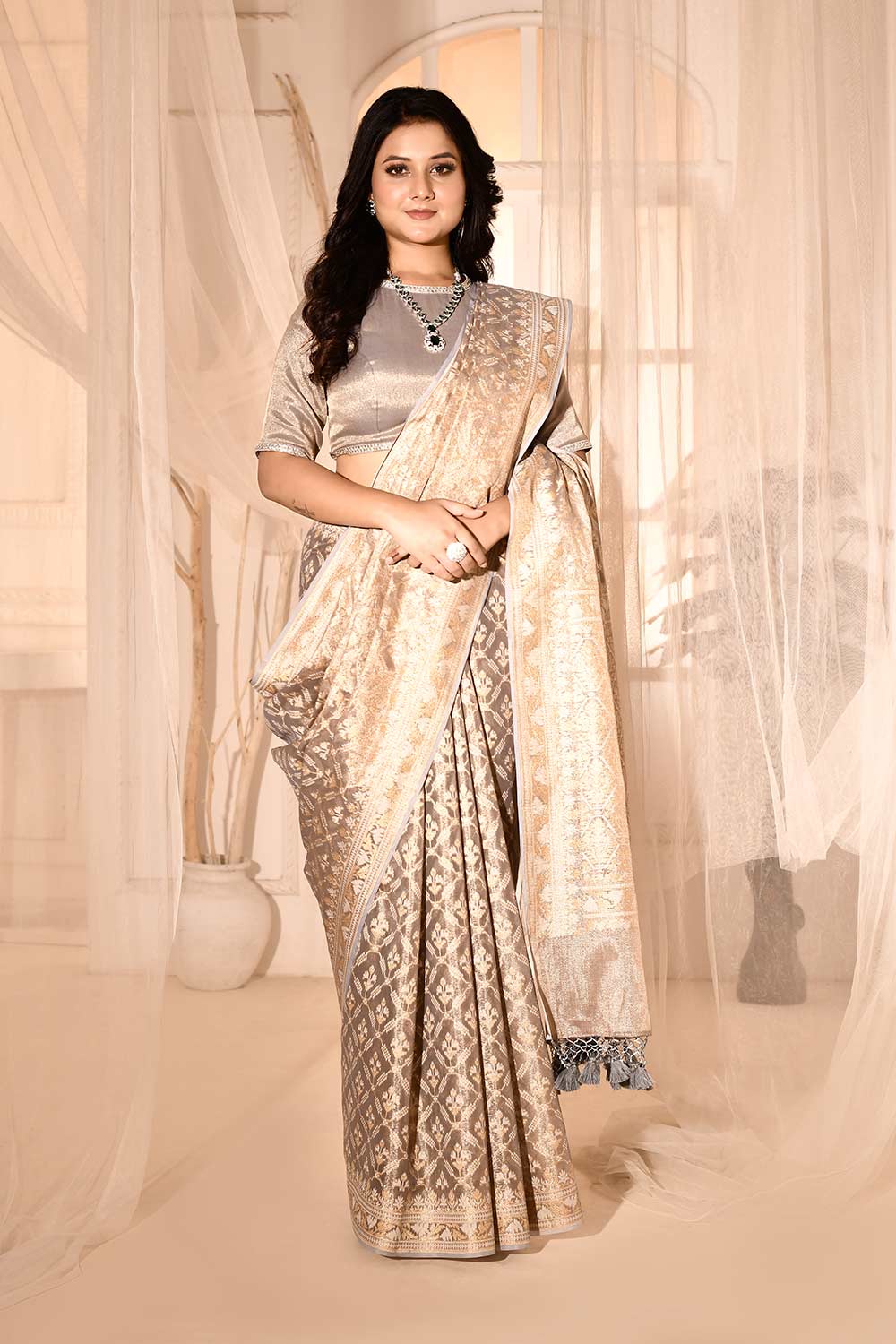 Silver Grey Banarasi Tissue Handloom Saree Silver Grey Banarasi Tissue Handloom Saree