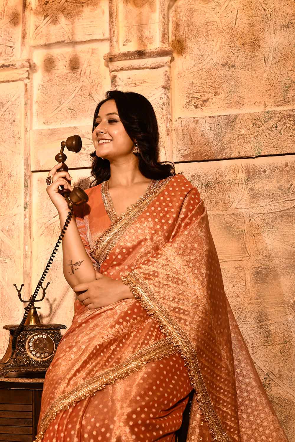 Coral Peach Banarasi Tissue Handloom Saree Coral Peach Banarasi Tissue Handloom Saree