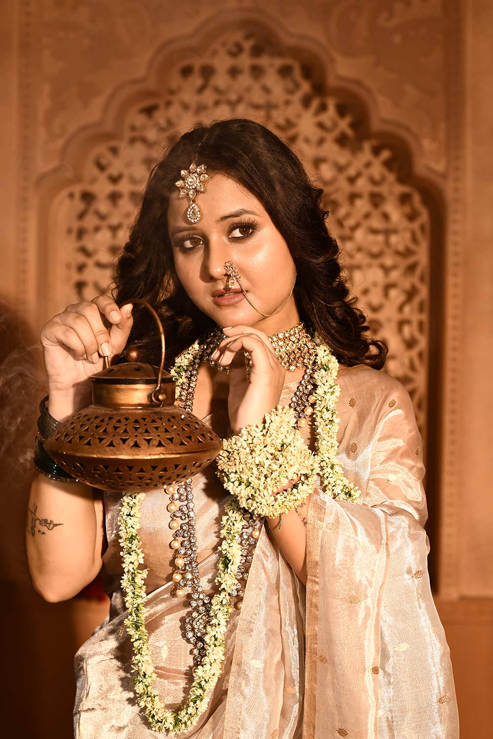 Silver Ektara Pure Kora Tissue Banarasi Handloom Saree Silver Ektara Pure Kora Tissue Banarasi Handloom Saree