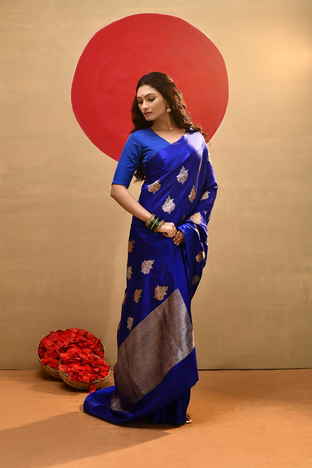 Royal Blue Pure Katan silk Meenakari Banarasi Handloom Saree Royal Blue Pure Katan silk Meenakari Banarasi Handloom Saree
