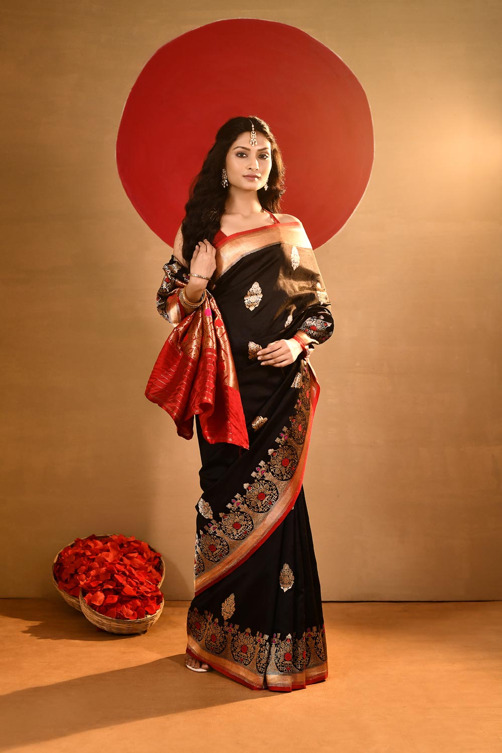 'Nandita' Black with Contrast Red On the Edge Pure Katan Silk Kadhua Meenakari Banarasi Handloom saree 'Nandita' Black with Contrast Red On the Edge Pure Katan Silk Kadhua Meenakari Banarasi Handloom saree