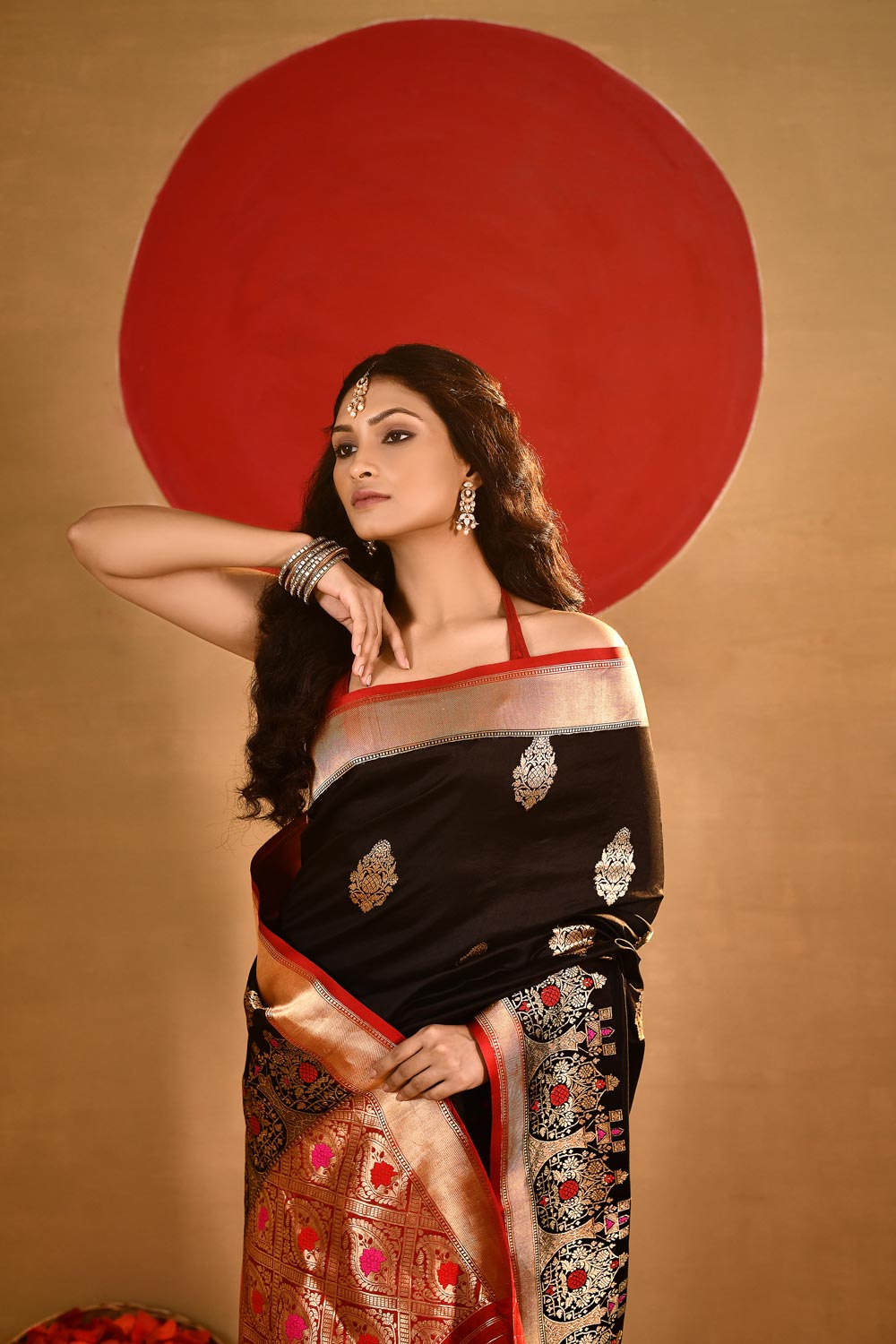 'Nandita' Black with Contrast Red On the Edge Pure Katan Silk Kadhua Meenakari Banarasi Handloom saree 'Nandita' Black with Contrast Red On the Edge Pure Katan Silk Kadhua Meenakari Banarasi Handloom saree