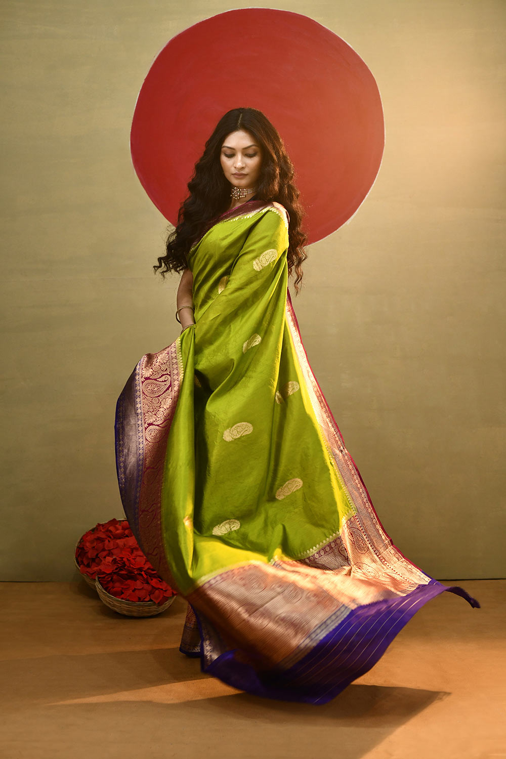 'Arya' Lime Green With a Contrast Pink And Blue On Edge Pure Katan Silk Kadhua Banarasi Handloom Saree 'Arya' Lime Green With a Contrast Pink And Blue On Edge Pure Katan Silk Kadhua Banarasi Handloom Saree